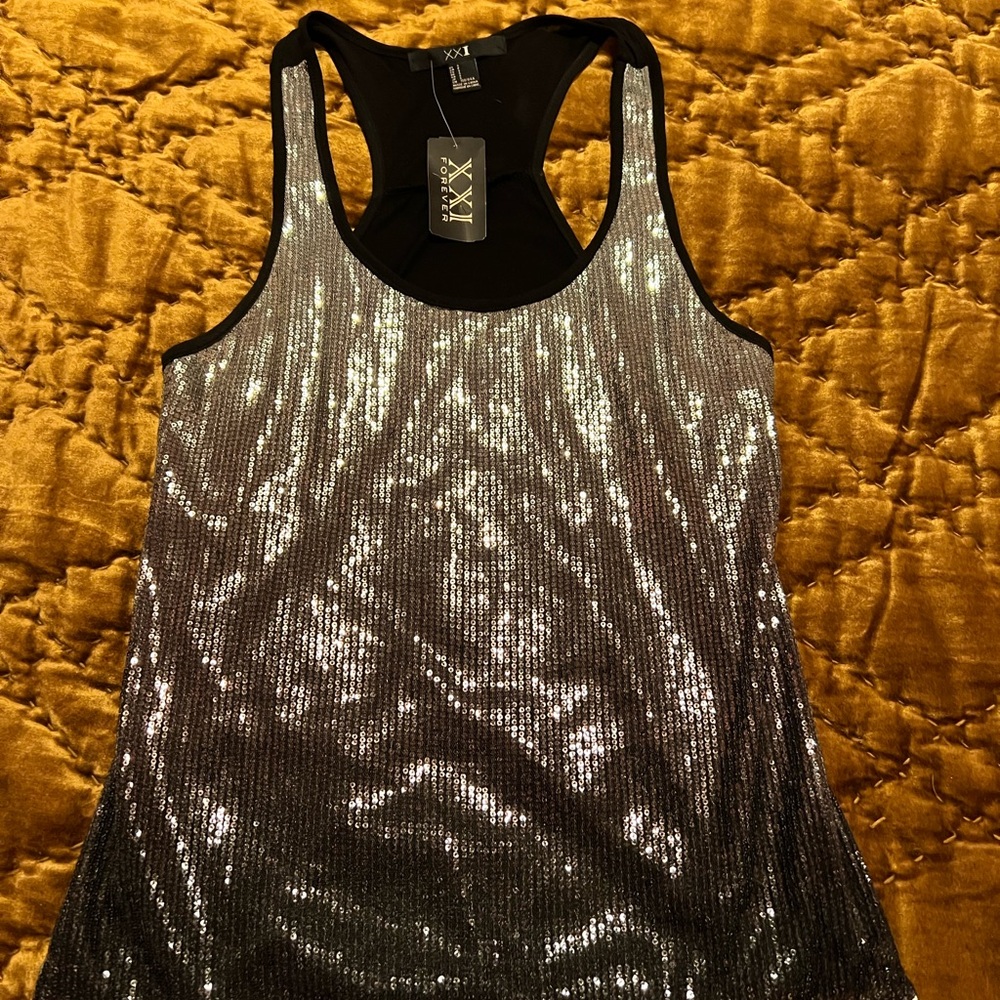 Tank top - Picture 8 of 9